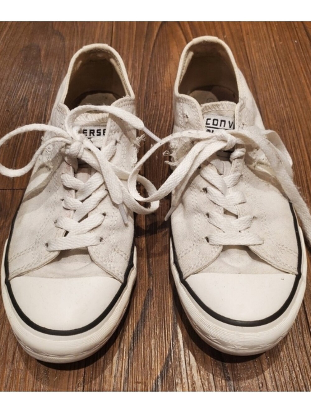 Converse White Low Tops Sneakers Classic Neutral Active Shoes Canvas Casual 7